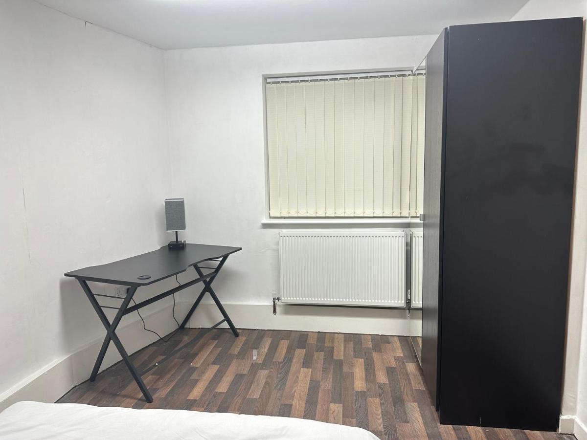 Bright, Warm & Cozy House In Harpurhey Appartement Manchester Buitenkant foto