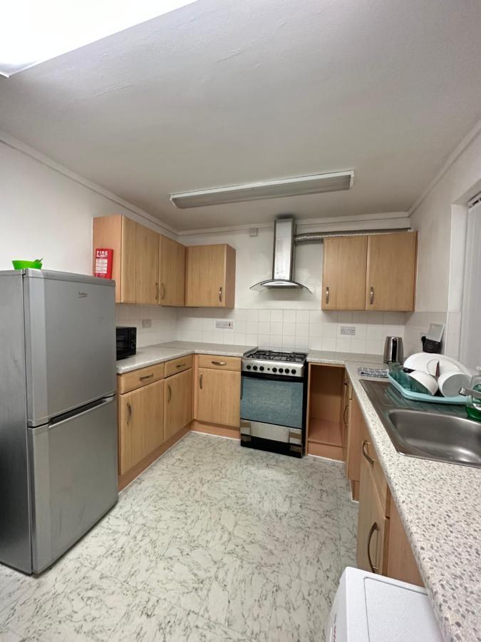 Bright, Warm & Cozy House In Harpurhey Appartement Manchester Buitenkant foto